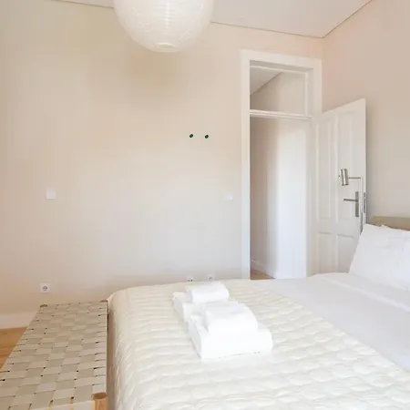 Amazing River View 2 Bdr, 2 Bath Lissabon