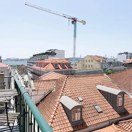 Amazing River View 2 Bdr, 2 Bath Apartman