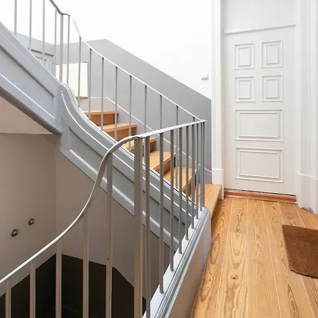 Amazing River View 2 Bdr, 2 Bath Lissabon