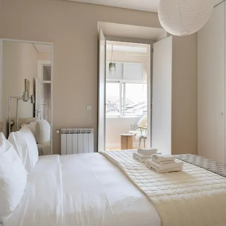 Amazing River View 2 Bdr, 2 Bath Lissabon